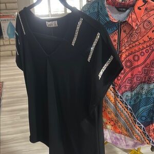 89th & Madison Black Asymmetrical Embellished Blouse